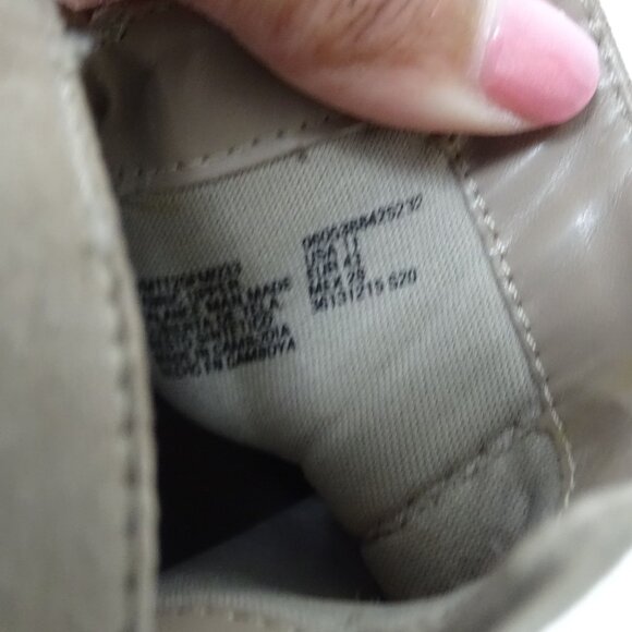 Time And Tru Women Tan Faux Suede Ankle Bootie Memory Foam Women Size 11 - Picture 8 of 10